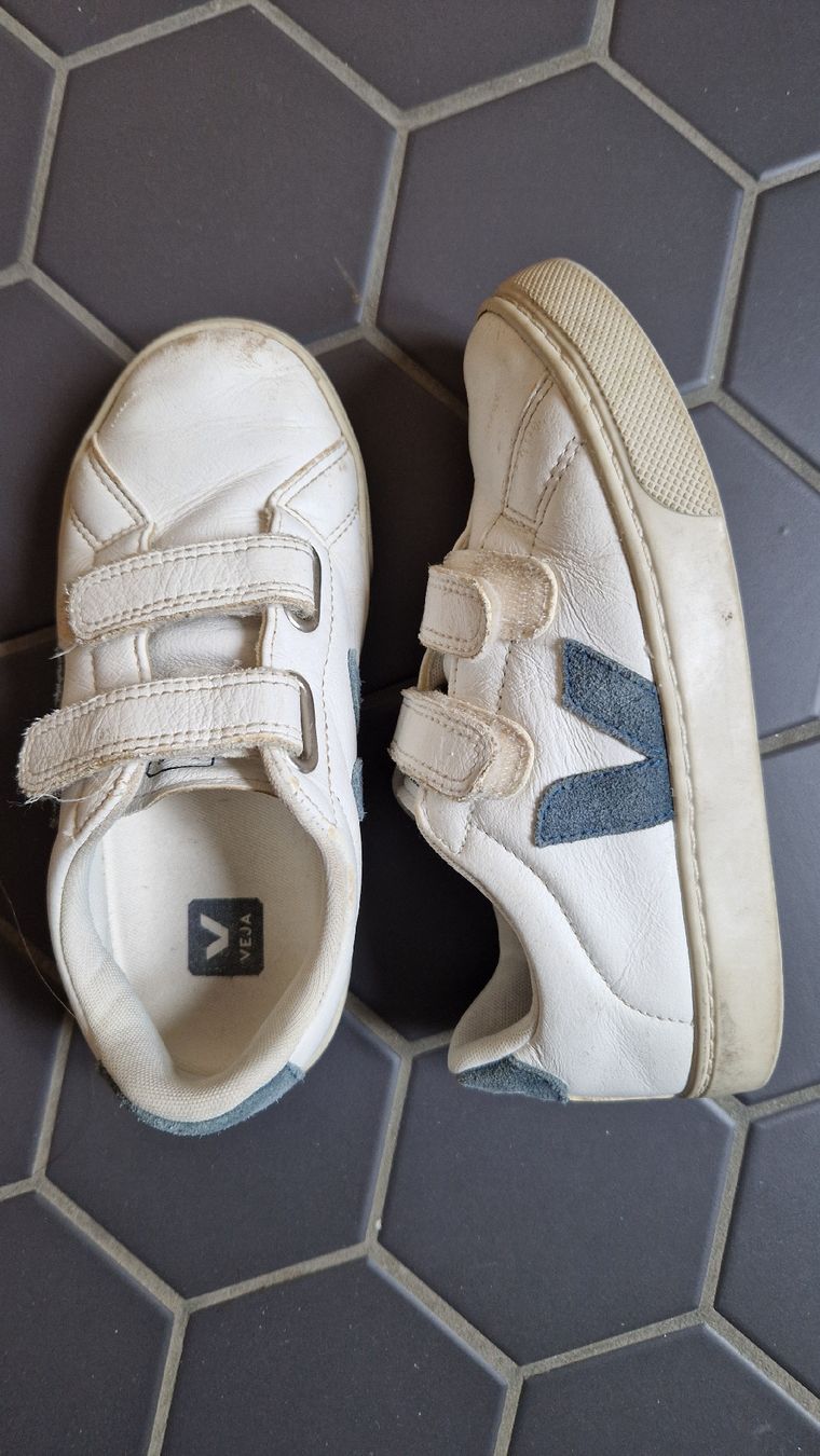 Veja Scarpe per ragazzi: Veja Sneakers Grösse 32 – Usato da Wettingen venduto da Diphtong