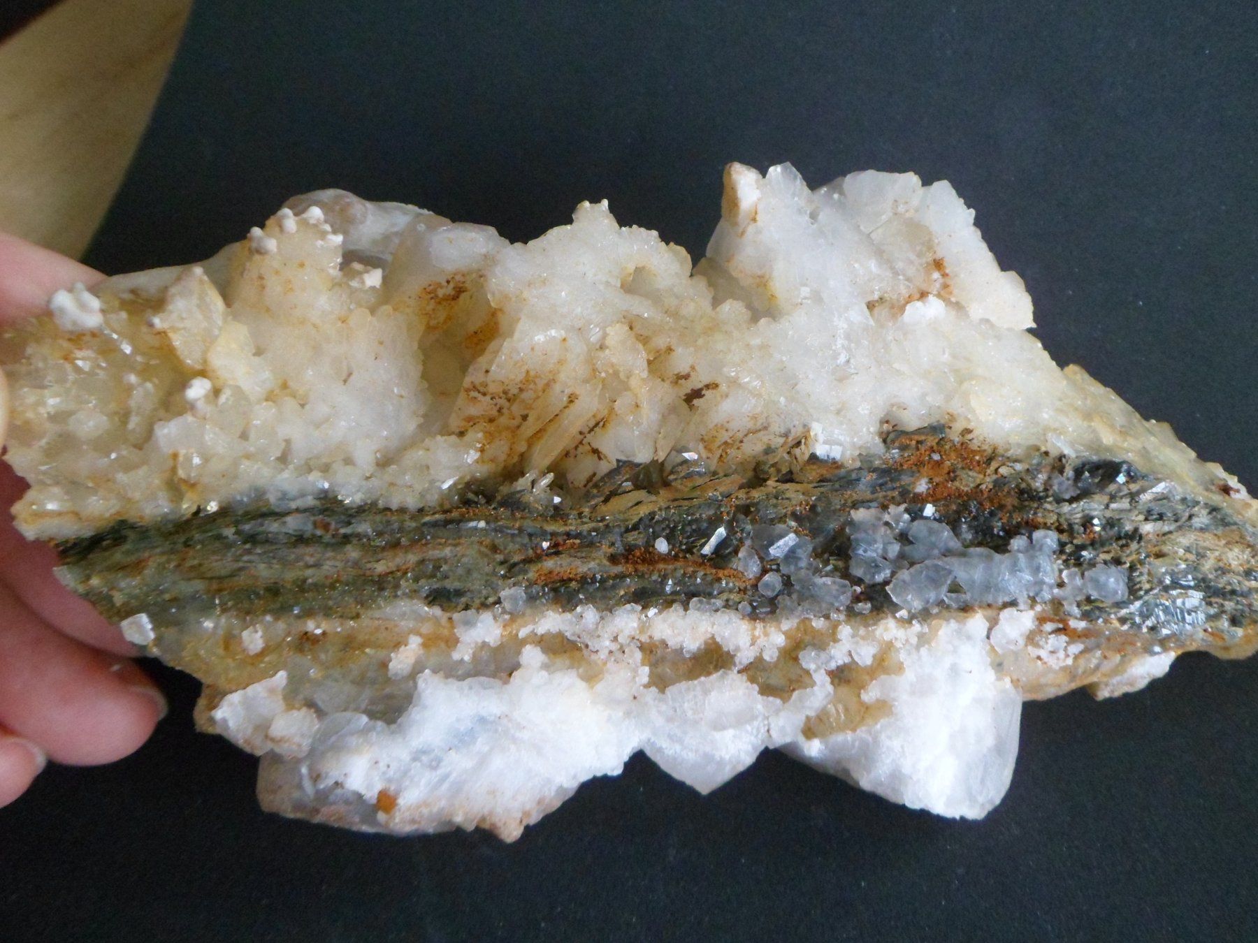 Minerali & Pietre curative: Bergkristallstufe Schweiz – Usato da Affoltern am Albis venduto da Fossil60 3