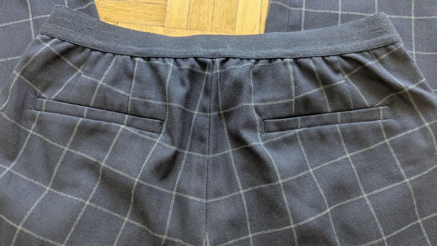 Uniqlo Pantaloni: UNIQLO Hose Navy – Usato da Zürich venduto da Stonejewelry 2