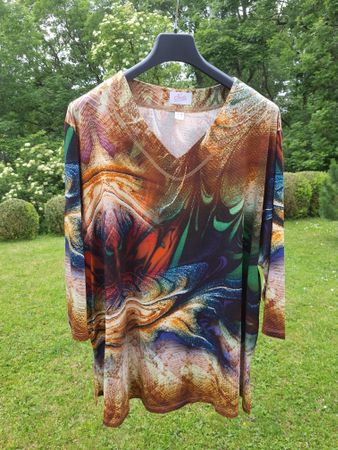 Shirt aus Fachgeschäft von chic, ungetragen