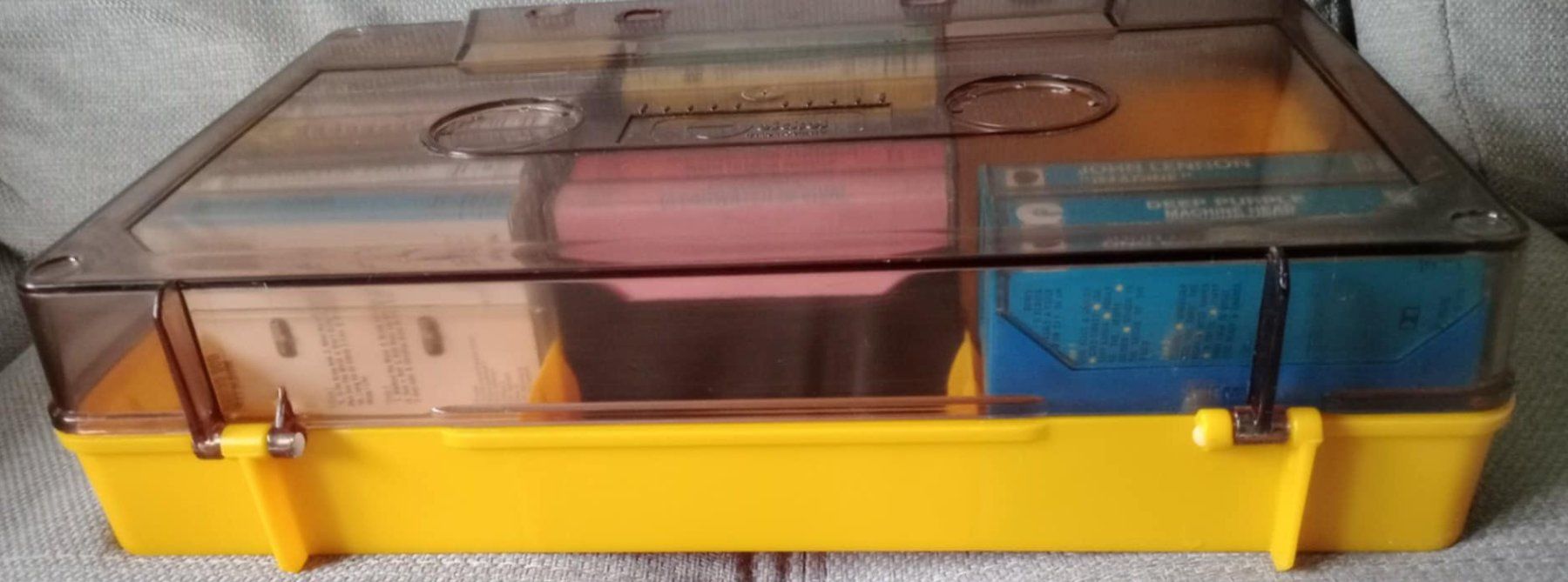 Musicassette: Boîte Rangement en forme CASSETTE AUDIO / vintage – Usato da Le Locle venduto da borgespatricia 4
