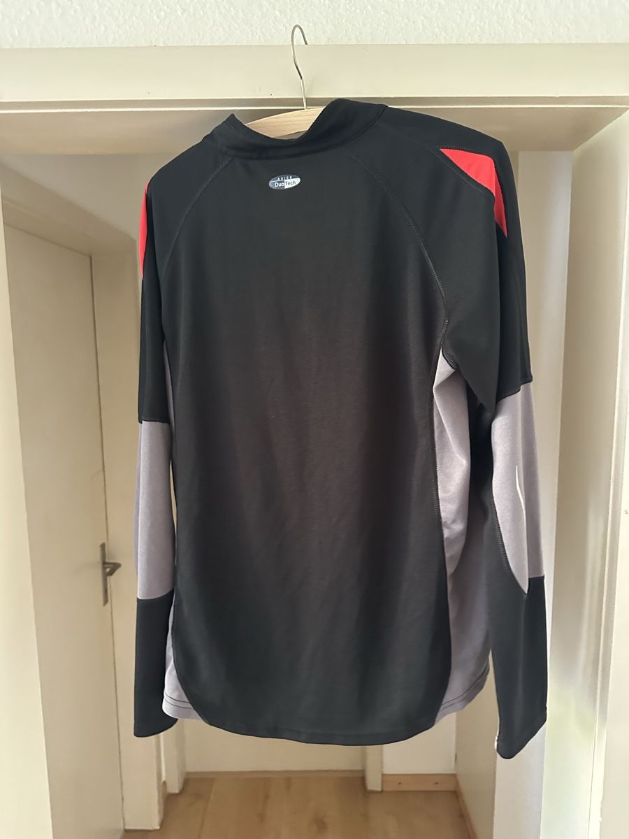 Asics Jacken: Jogging Jacke von Asics – Gebraucht aus Zürich von Stern8055 3