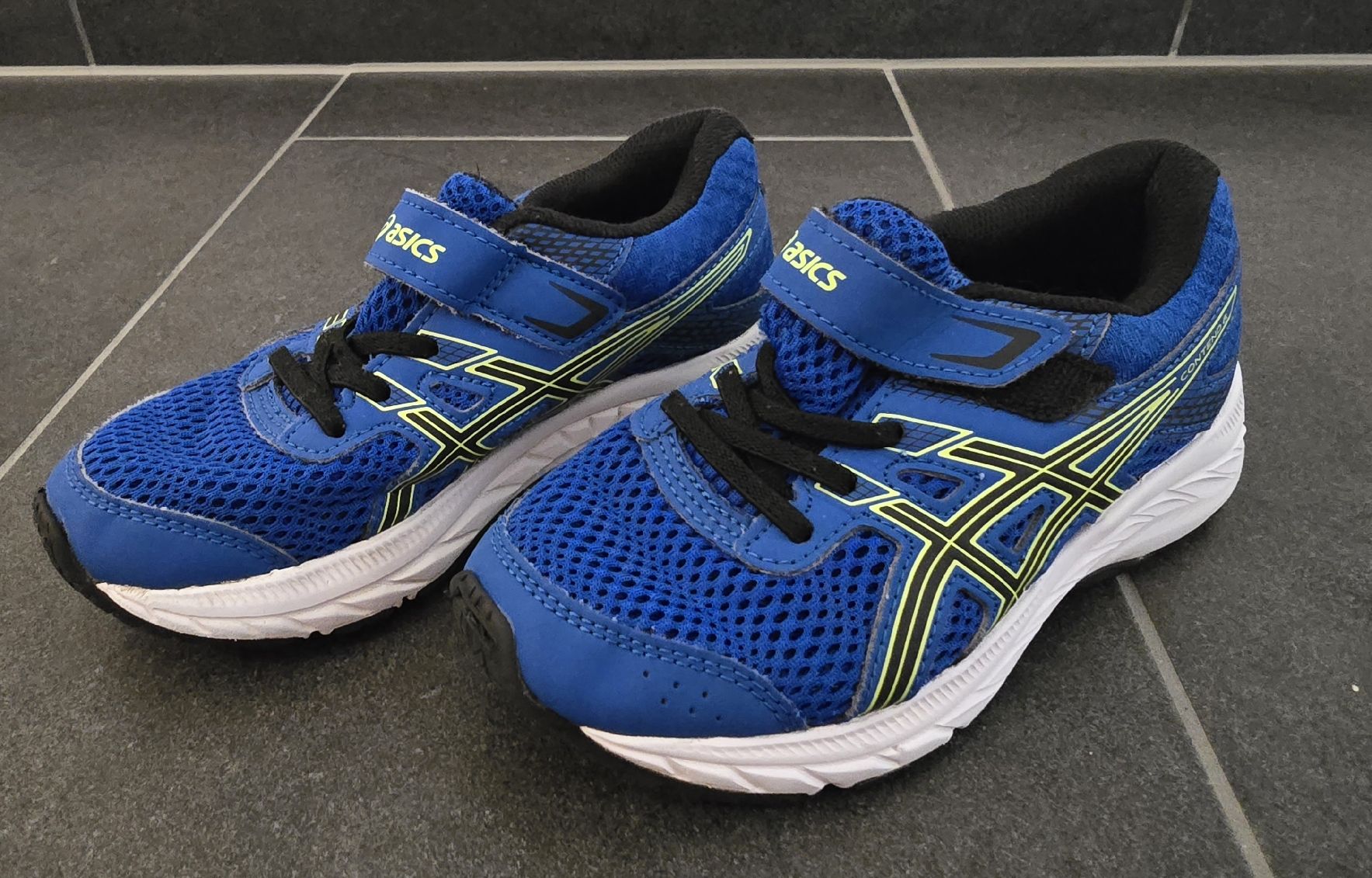 Scarpe per ragazzi: Schuhe Grösse 30 – Usato da Birmensdorf ZH venduto da nad_5hfd 2