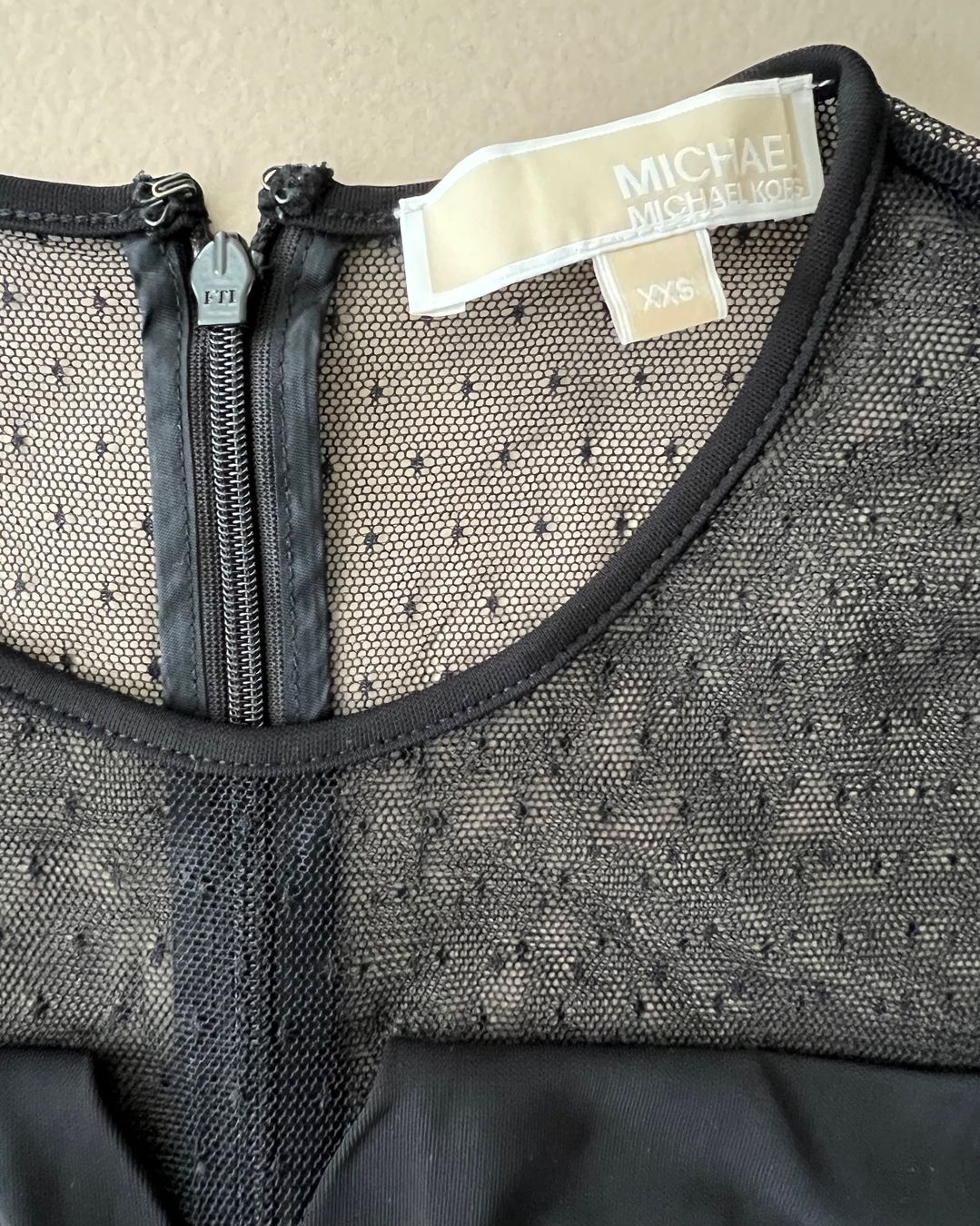 Michael Kors Tute: MICHAEL MICHAEL KORS Jumpsuit 🖤 – Usato da Zürich venduto da ClosetQueen 8