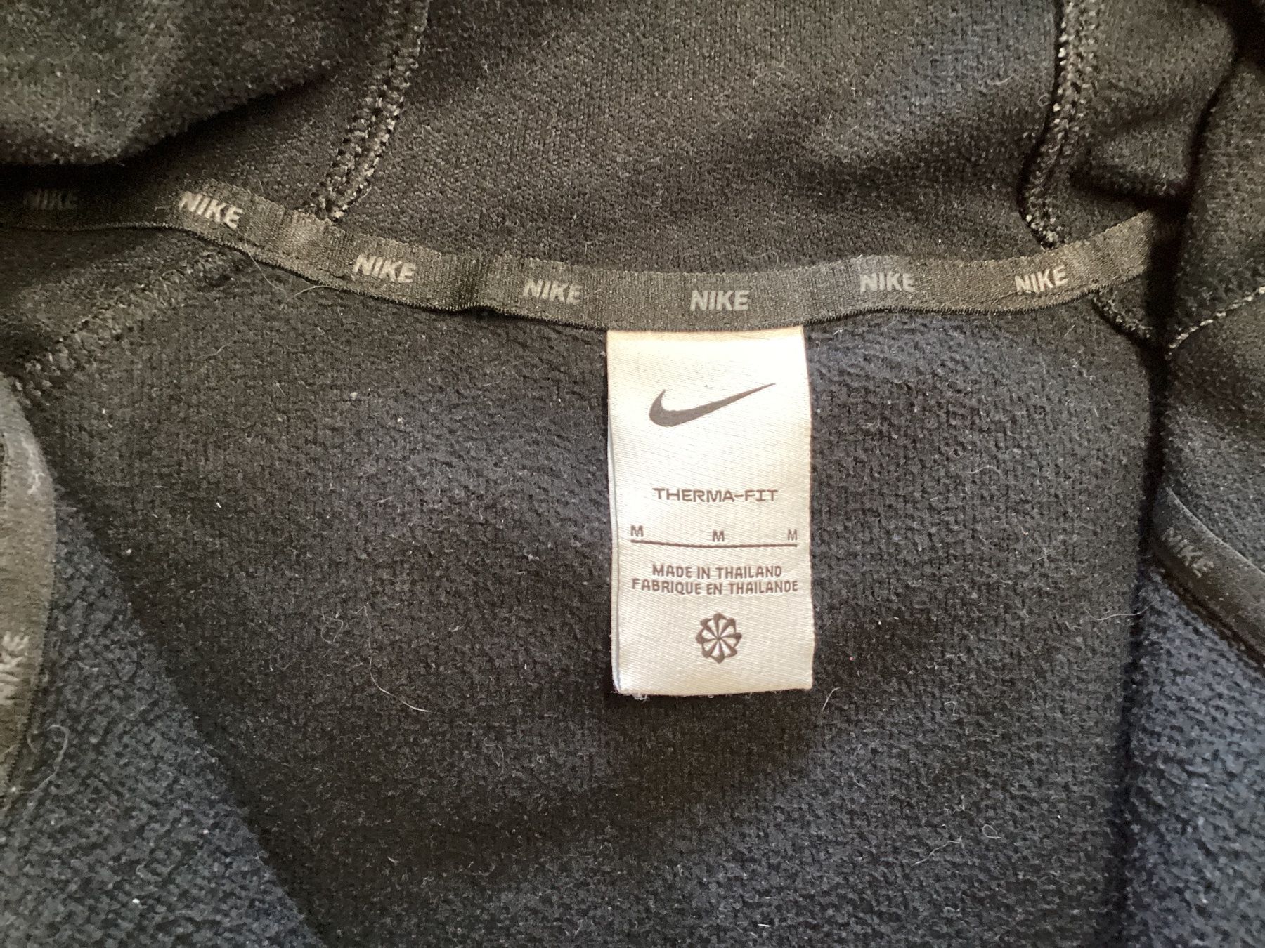 Nike Giacche: Nike Zip-Hoodie Grau/Schwarz, Grösse M, – Usato da Lyss venduto da Nigudasschaf 1