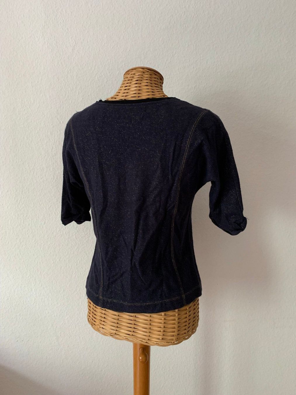 Zara T-shirt: ZARA - Oberteil dunkelblau-golden M – Usato da Zürich venduto da Diazaio 2
