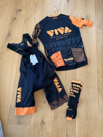 Gobik Radtrikot und Trägerhose Set -schwarz