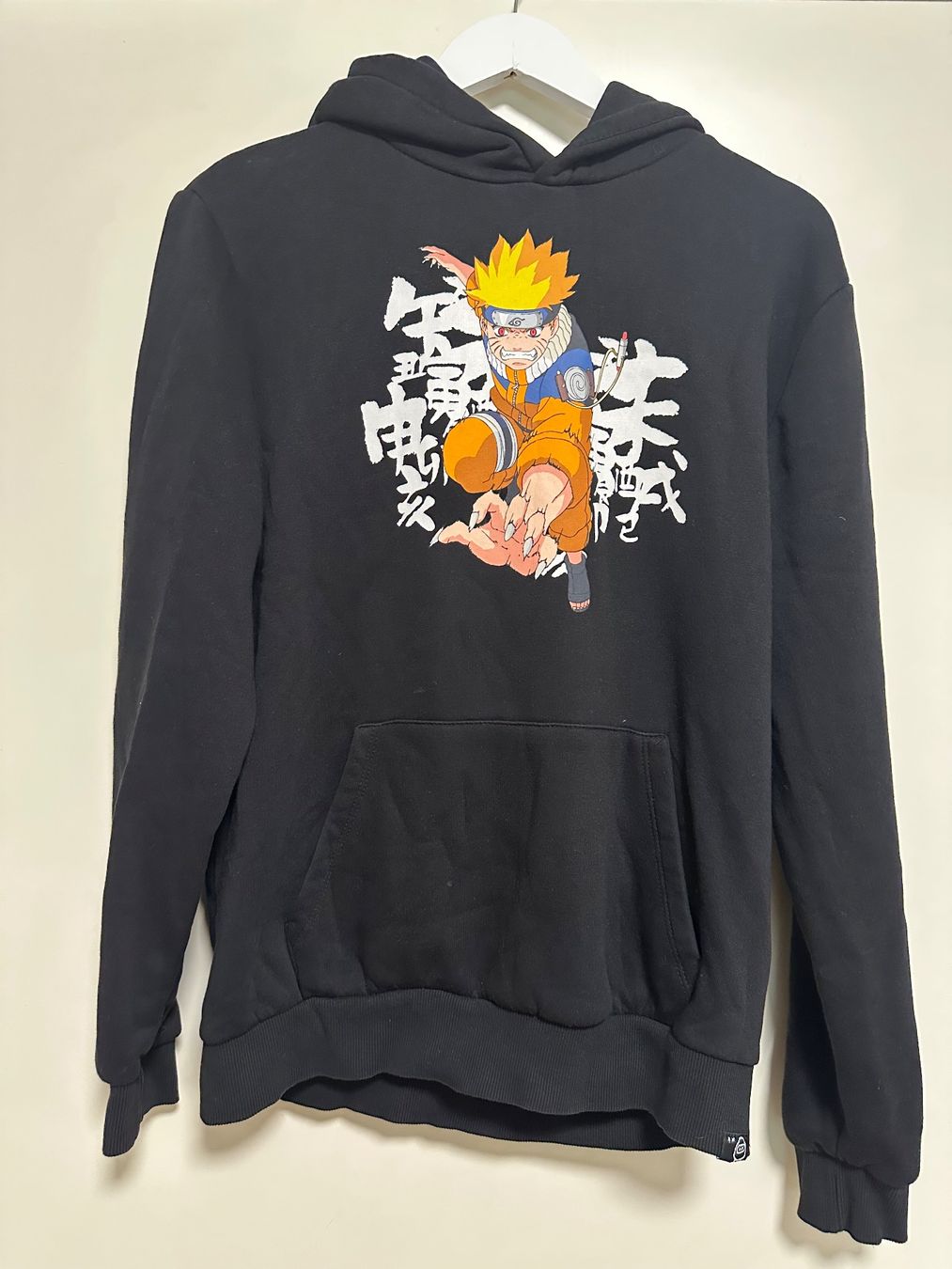 Bershka Maglioni & Felpe: Bershka Hoody mit Naruto Gr. M – Usato da Basel venduto da iulia_haul 1