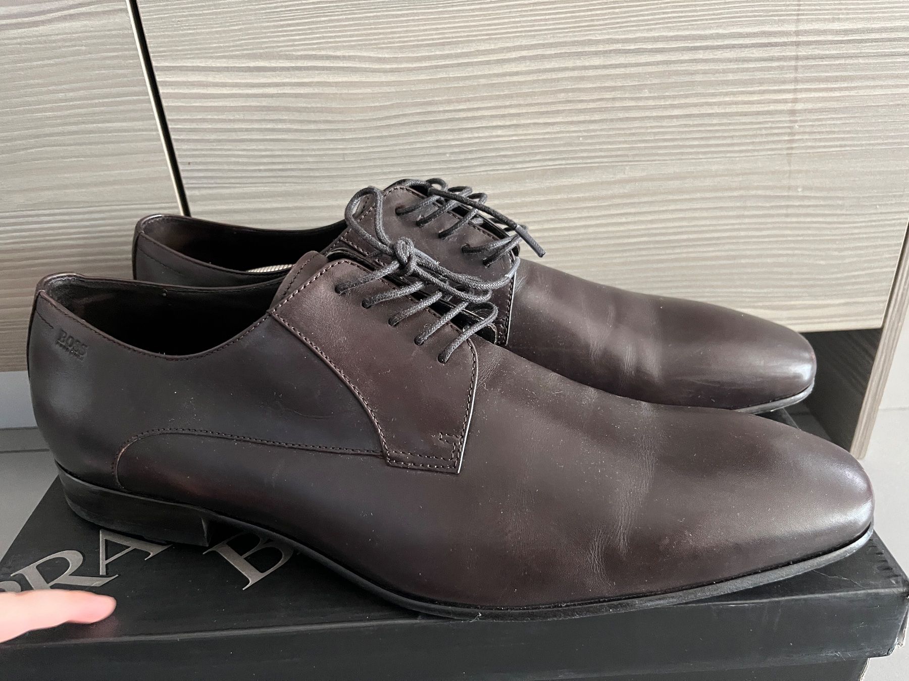 Hugo Boss Herrenschuhe: Elegante Hugo BOSS Schuhe, Grösse 45 – Gebraucht aus Sierre von black.box 3