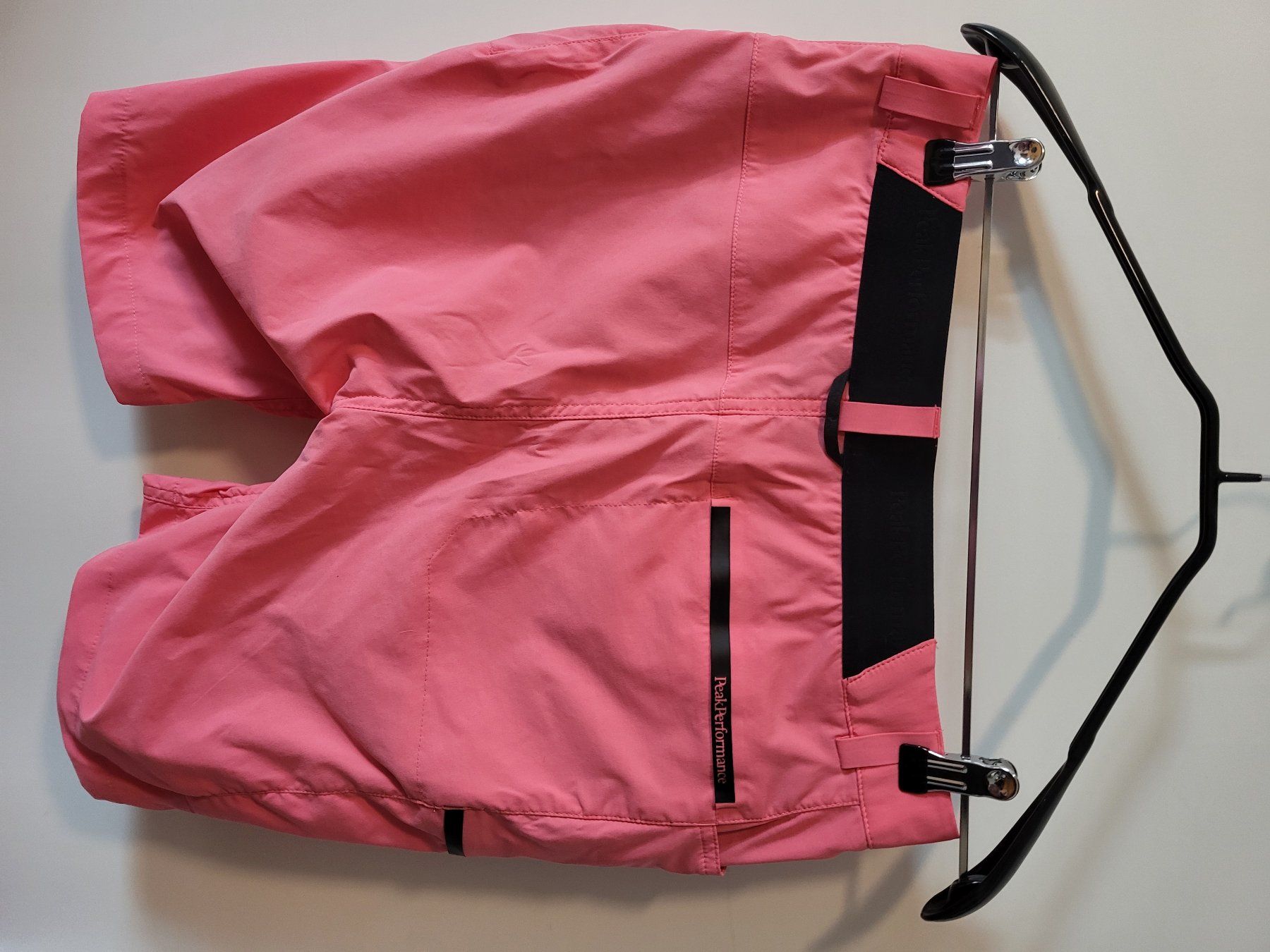 Peak Performance Pantaloni: Set mit 3 Peak Performance Damen Shorts, Grösse M – Usato da Gattikon venduto da Andi1209 2