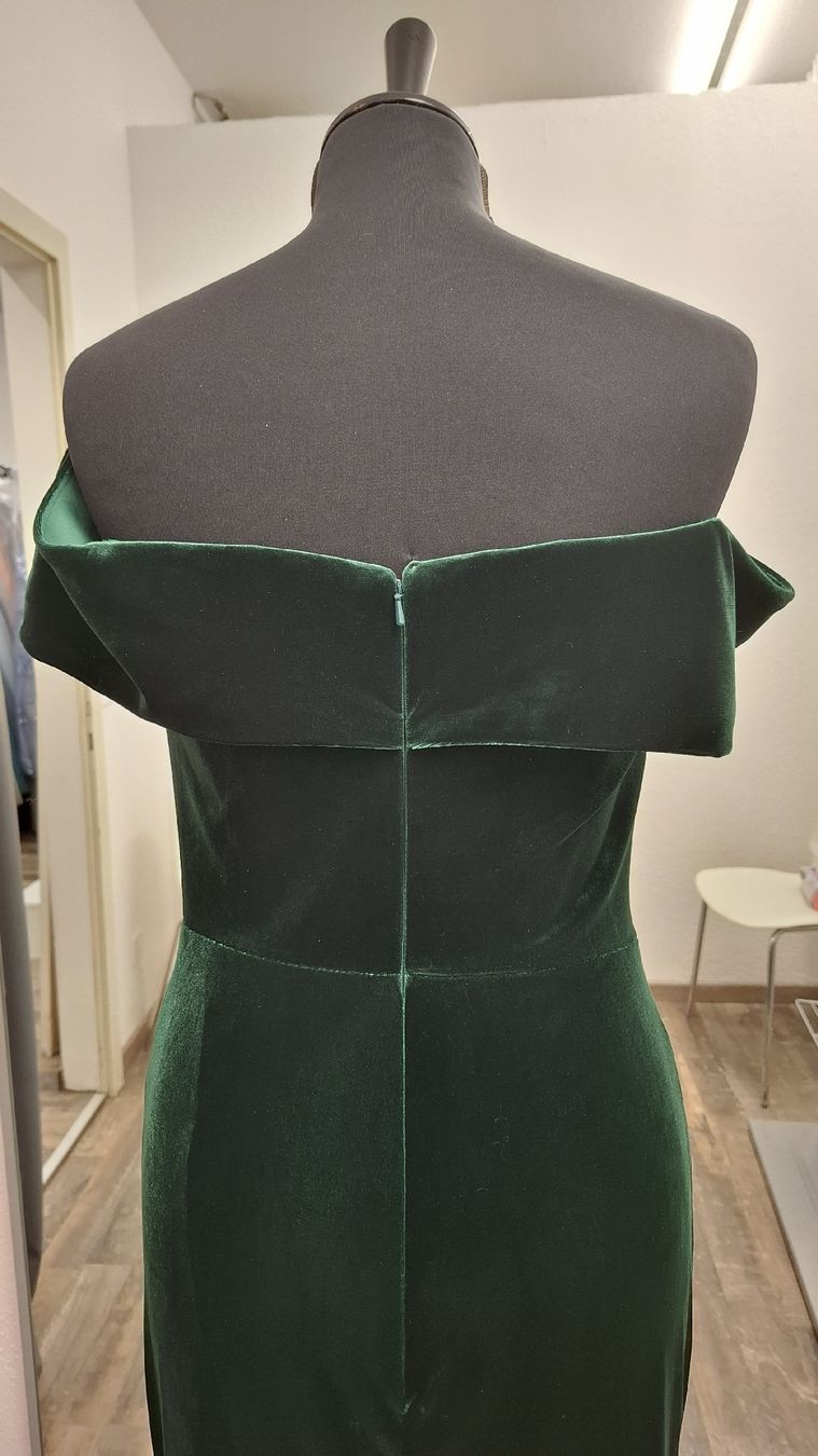 Robes: Green Kleid  – Neuf (Voir description) à Uster par VMT. 7