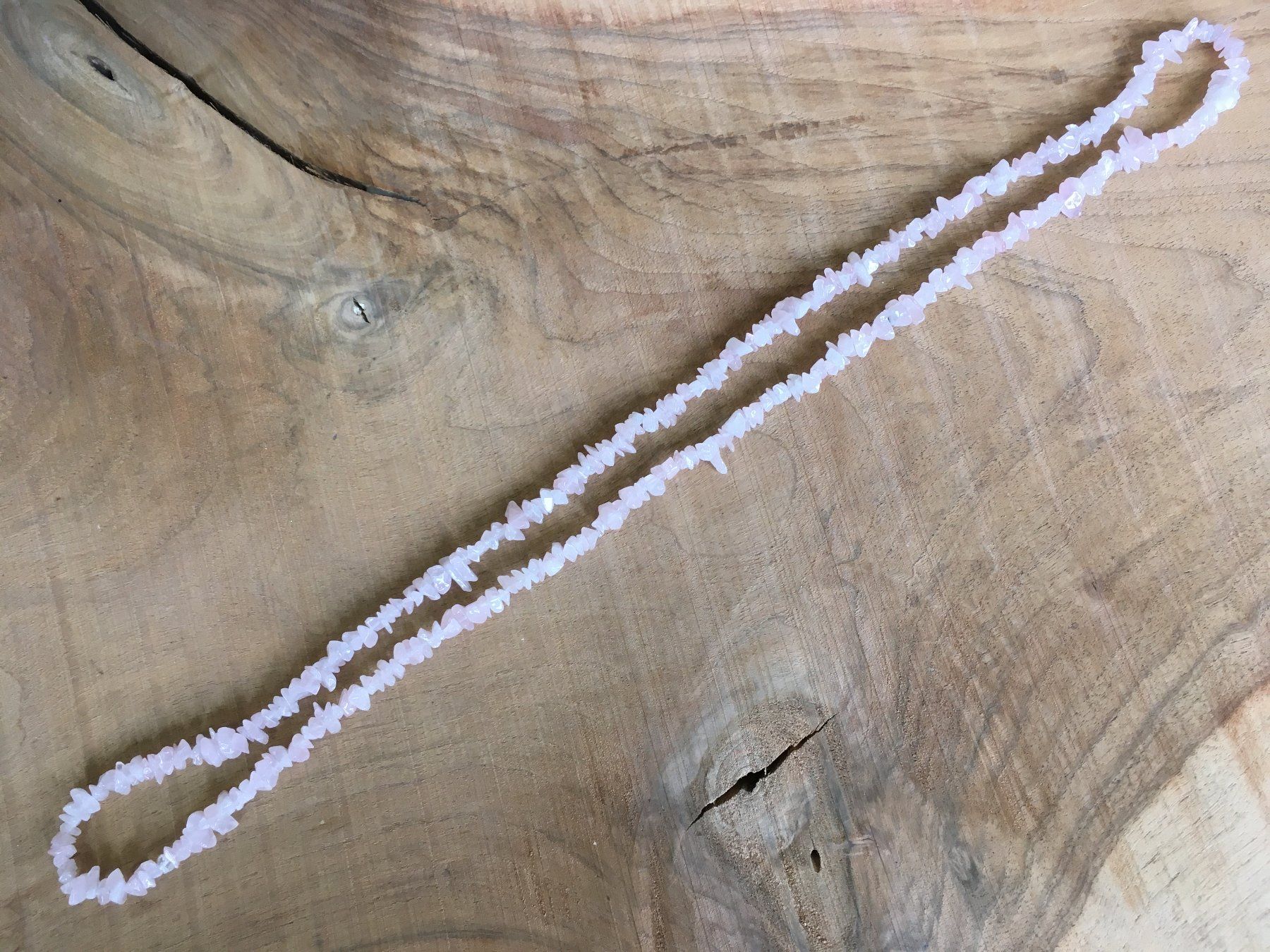 Catenine: ROSENQUARZ SPLITTERHALSKETTE  90cm – Nuovo e nell'imballaggio originale da Aesch ZH venduto da LiquidAktion 1