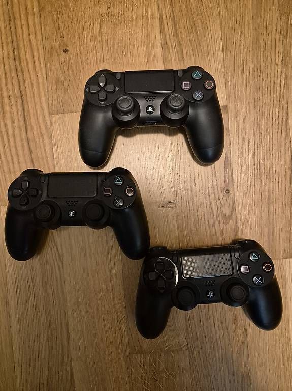 Sony Console: Playstation 4 inkl. 3 Controller & 11 Games – Usato da Luzern venduto da bubi17 2