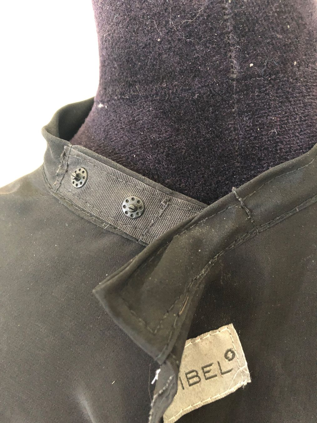 Färbemittel: Schwarzer Coiffure Umhang von Sibel – Gebraucht aus Arlesheim von leyRum4.5 2
