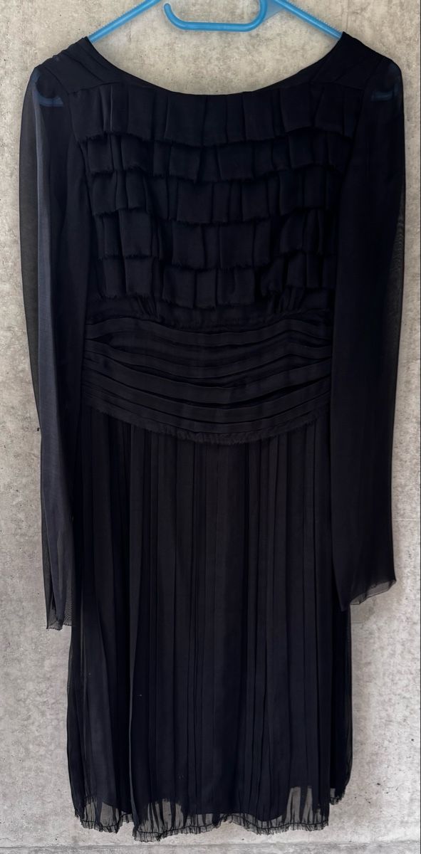 Robes: Schwarzes Kleid Alberta Ferretti – D'occasion à Zürich par Manubene