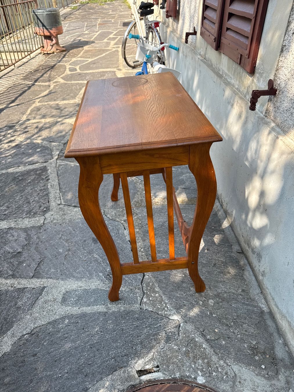 Tische: Meuble Vintage petite table – Gebraucht aus St imier von sav_bjf9 2