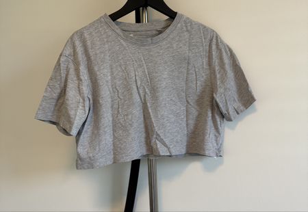 T-shirt court gris d'été - Taille S - Parfait état!