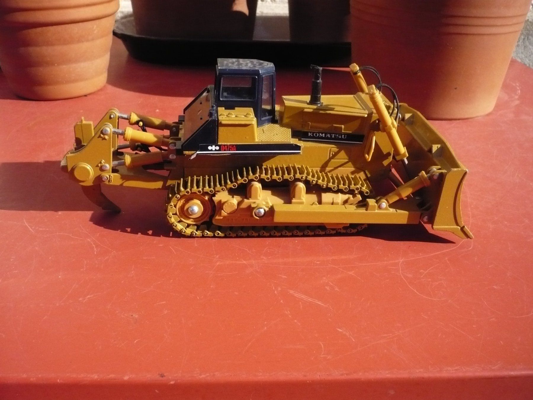 Komatsu Kit di modellismo & Modellini statici: KOMATSU  Bulldozer  Shinsei  Nr. 617 – Usato da Biberist venduto da Urmel 1