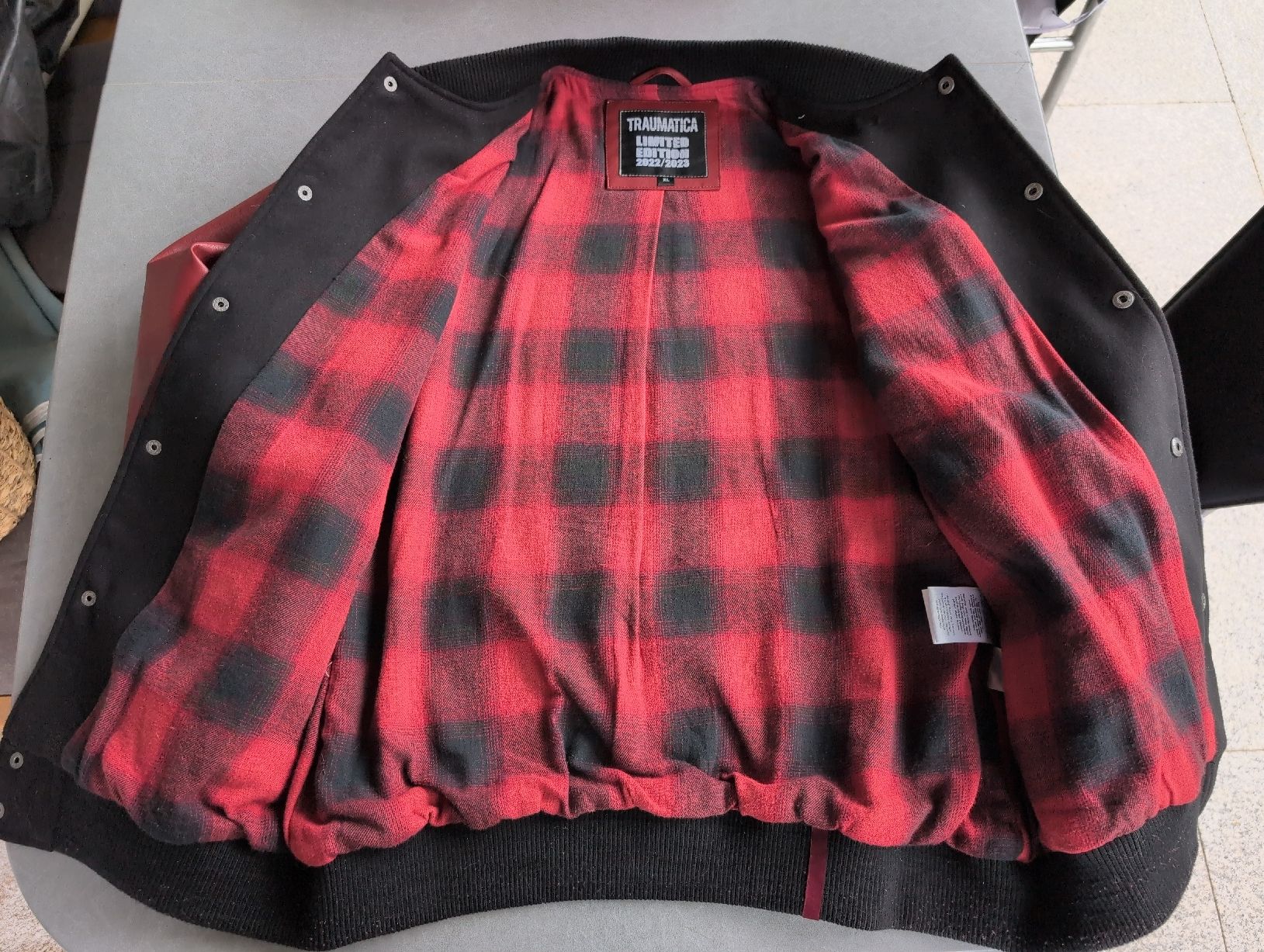 Giacche: Traumatica College Jacke XL – Nuovo (secondo la descrizione) da Waltenschwil venduto da Andy.Z01 3