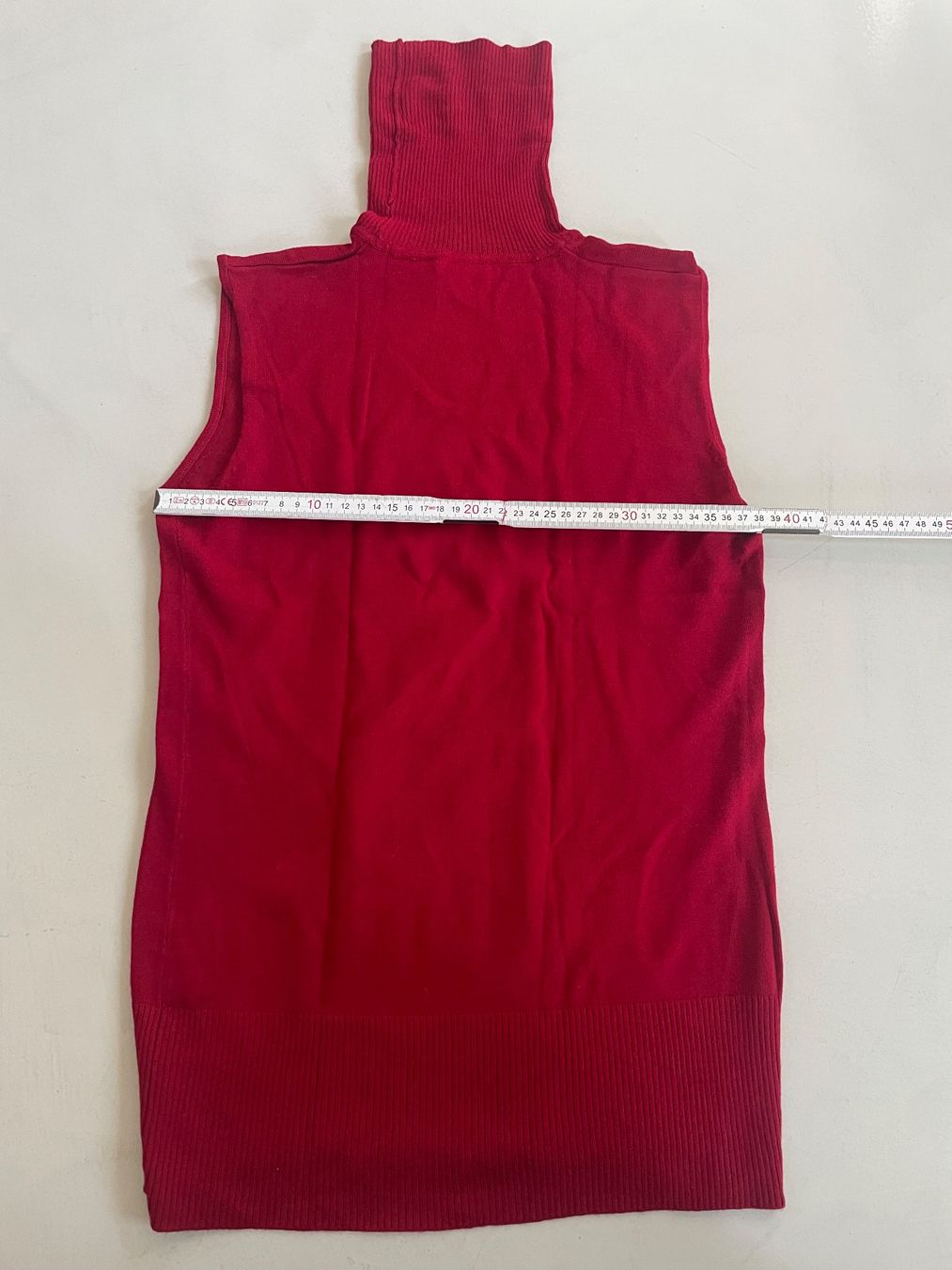 Top: Top Essentiel S – Usato da Minusio venduto da Pink222