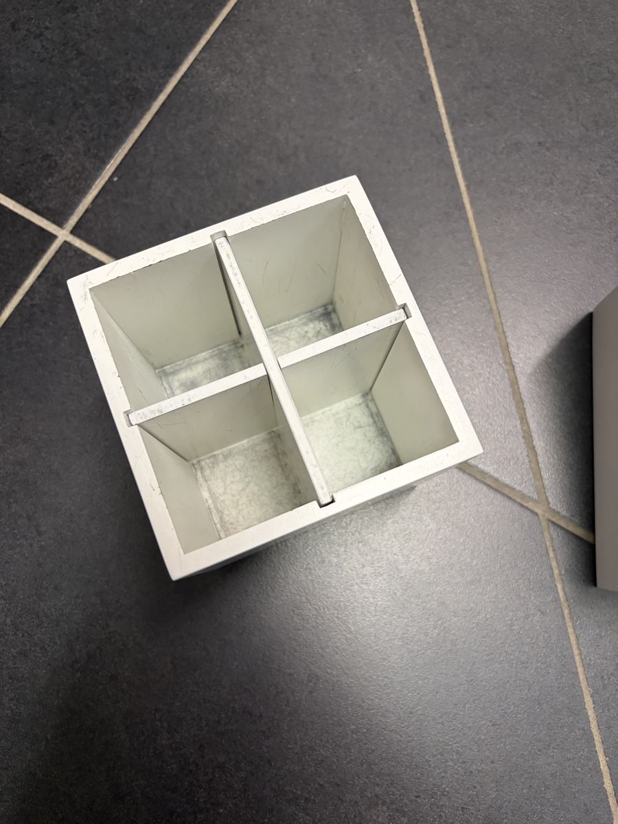 Ikea Fixations: Stiftehalter – D'occasion à Koppigen par mik_xqd6 1