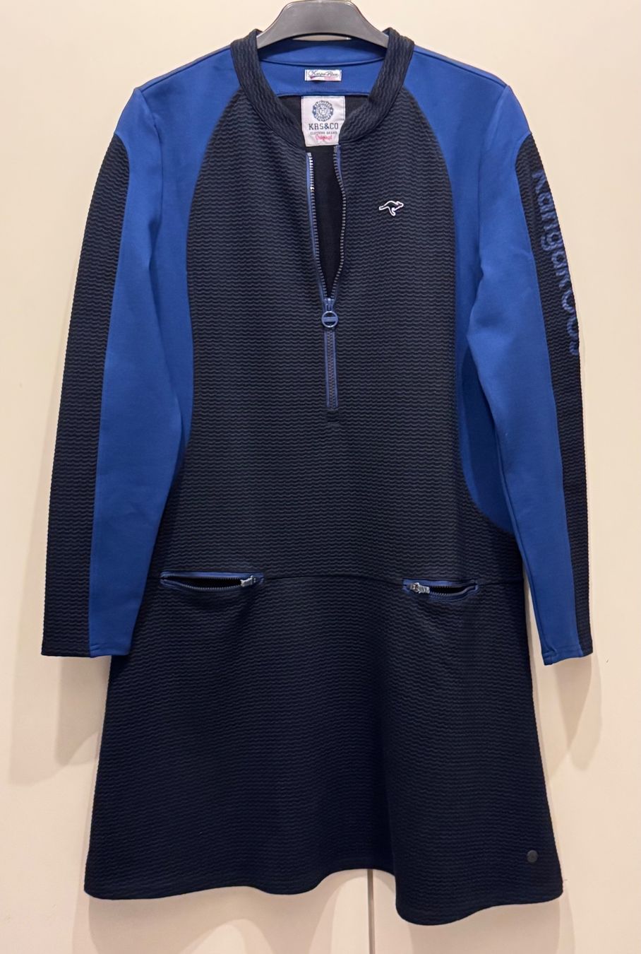 Robes: Robe KangaROOS, bleu/noir, taille 44 – Neuf avec emballage d'origine à Genève par OnSale