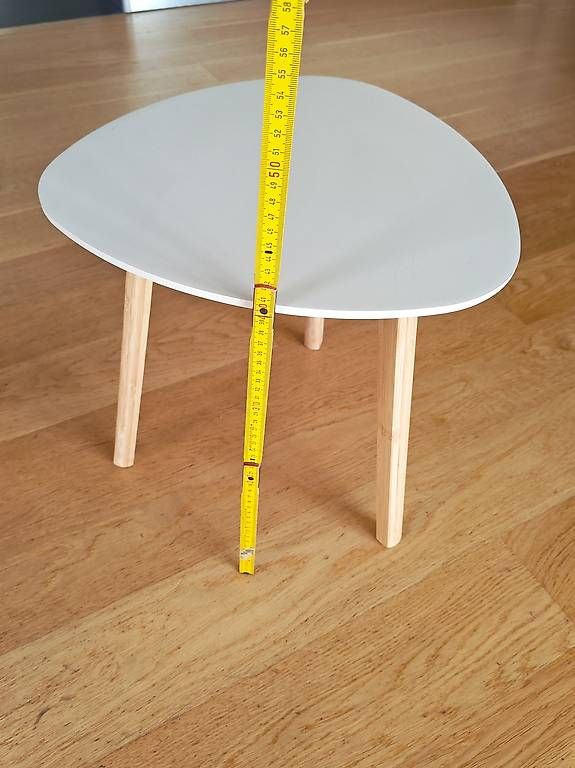 Tavoli: Table d'appoint – Usato da Paudex venduto da Aventure1 1