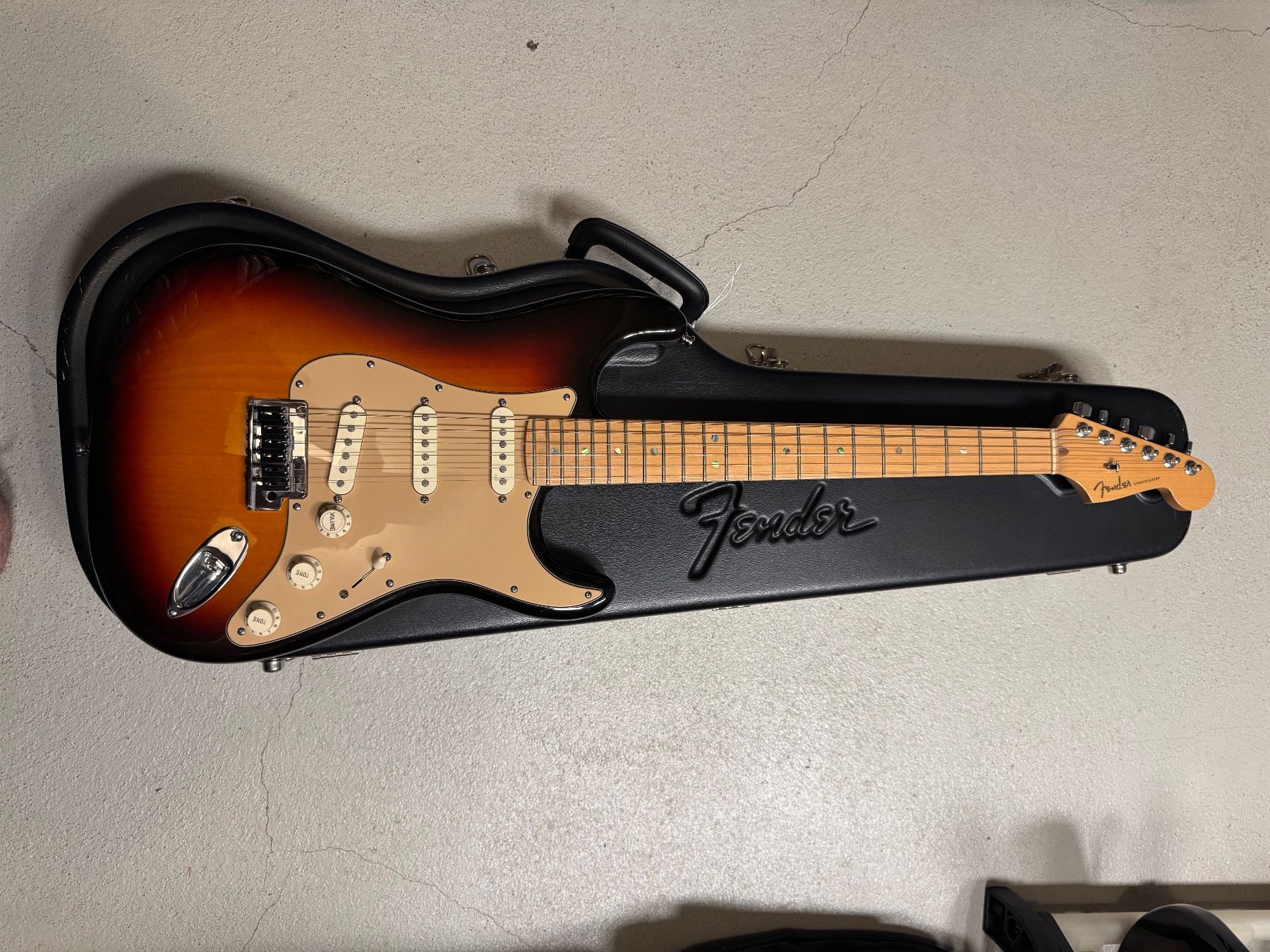 Strumenti musicali: Fender Stratocaster Deluxe – Usato da Pfäffikon ZH venduto da MM8619 1