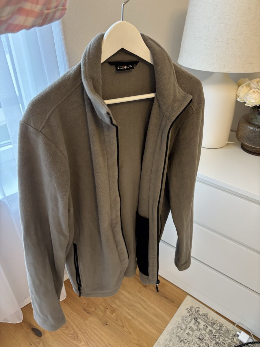 Giacche: Fleece Jacket  NP: 60.- – Nuovo (secondo la descrizione) da Horgen venduto da len_qjz9 1