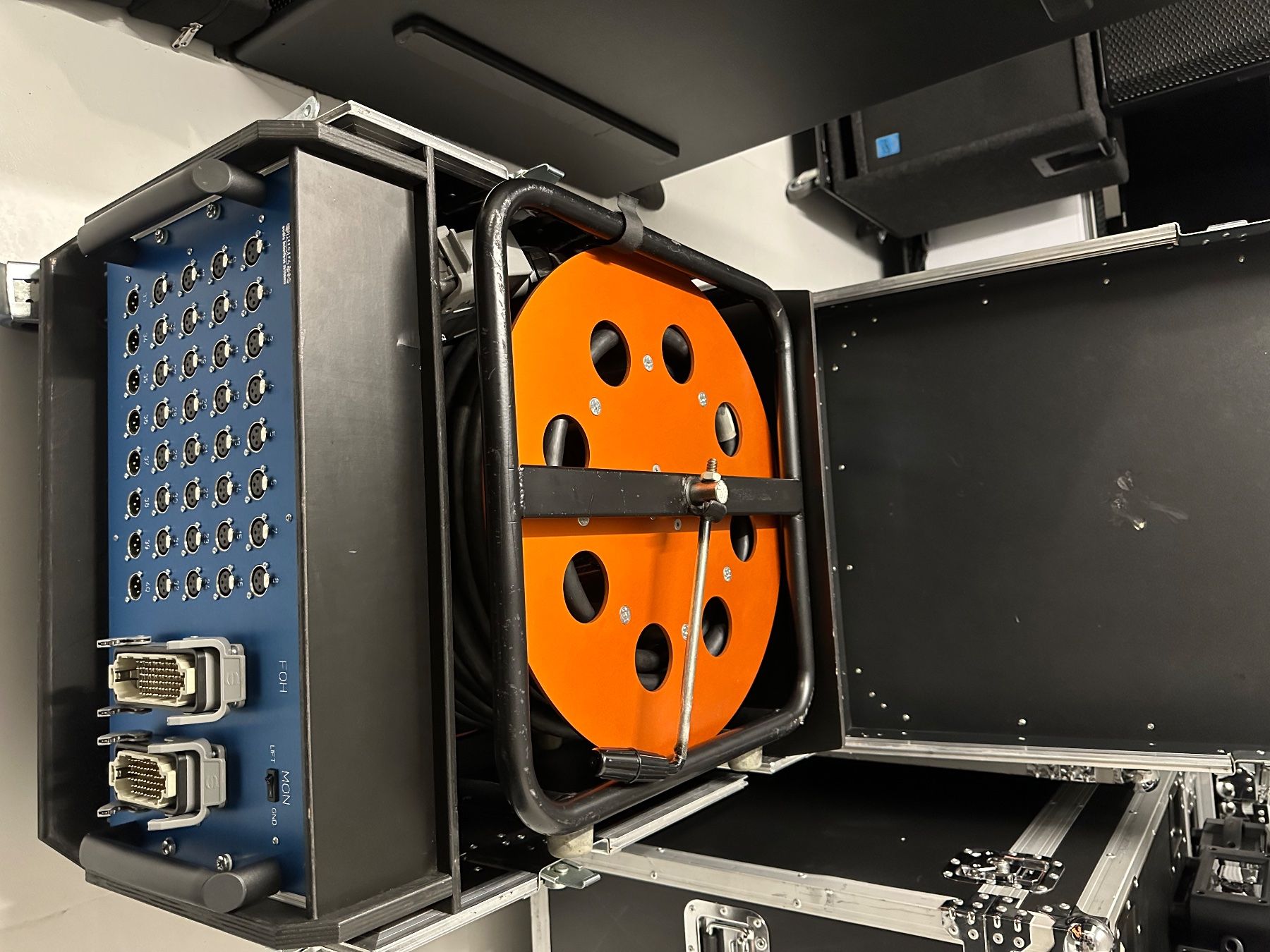 Kabel: Multicore 32/8/50m mit Splitter – Gebraucht aus Staufen von NDV75 2