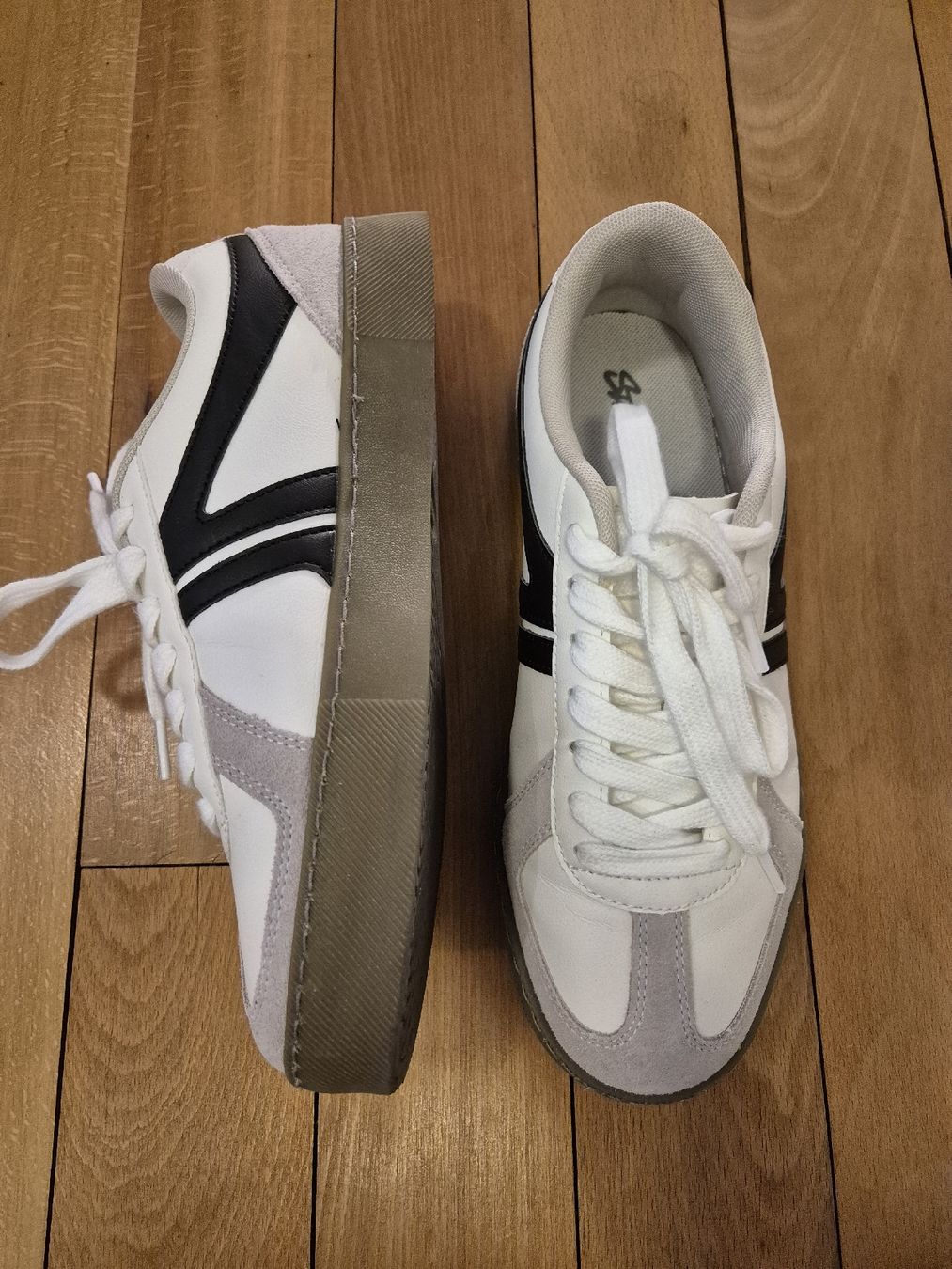 Pull&Bear Herrenschuhe: Sneaker, Pull&Bear, Gr. 40, weiss, wie neu – Neu (gemäss Beschreibung) aus Jona von loalea 8