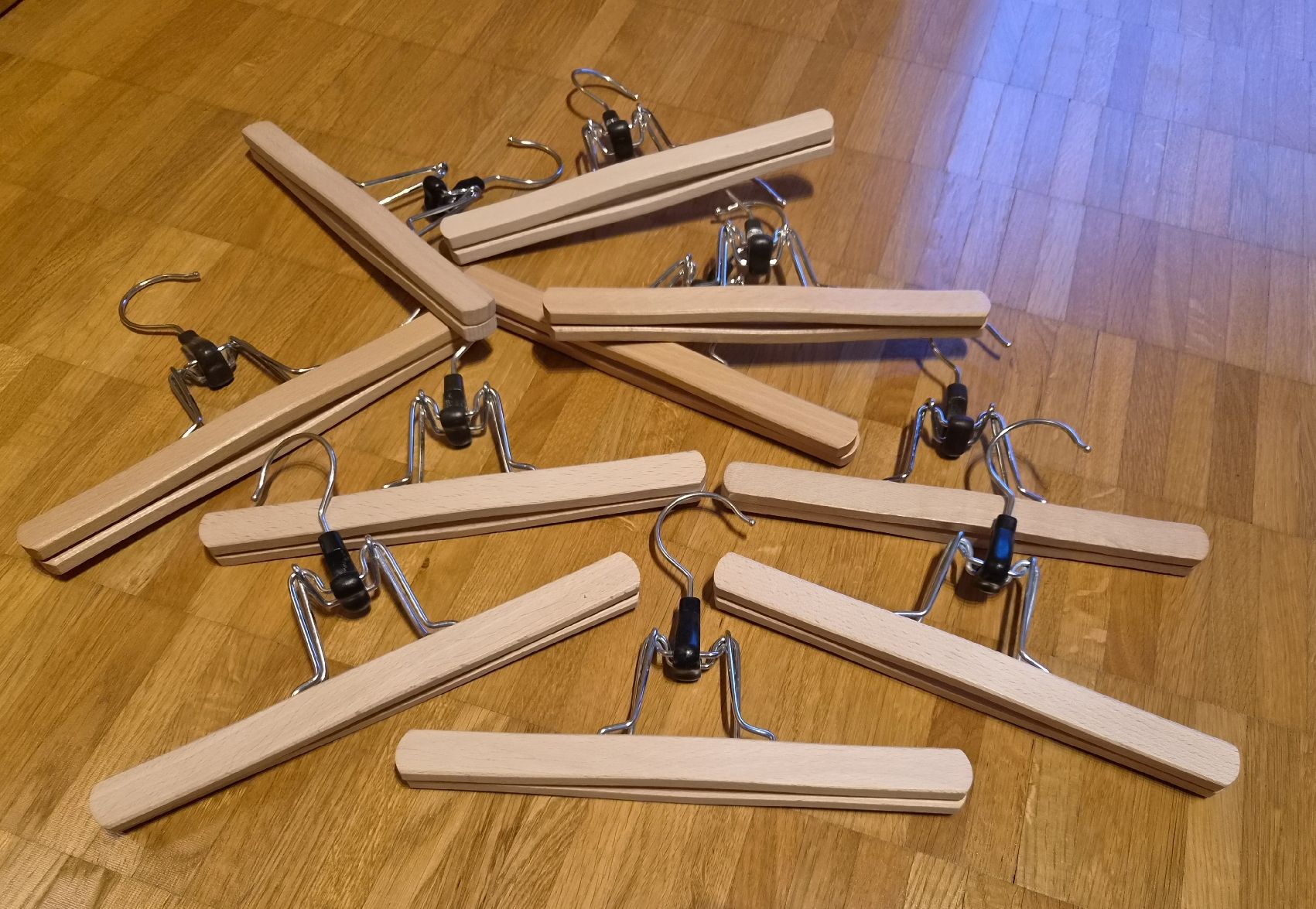 Kleiderbügel: 10 Hosenspanner – Gebraucht aus Gams von kat_lg5l