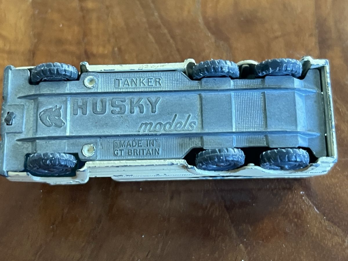 Modellautos: Husky Milchtanker – Gebraucht aus Romanshorn von Apfelschuss 3