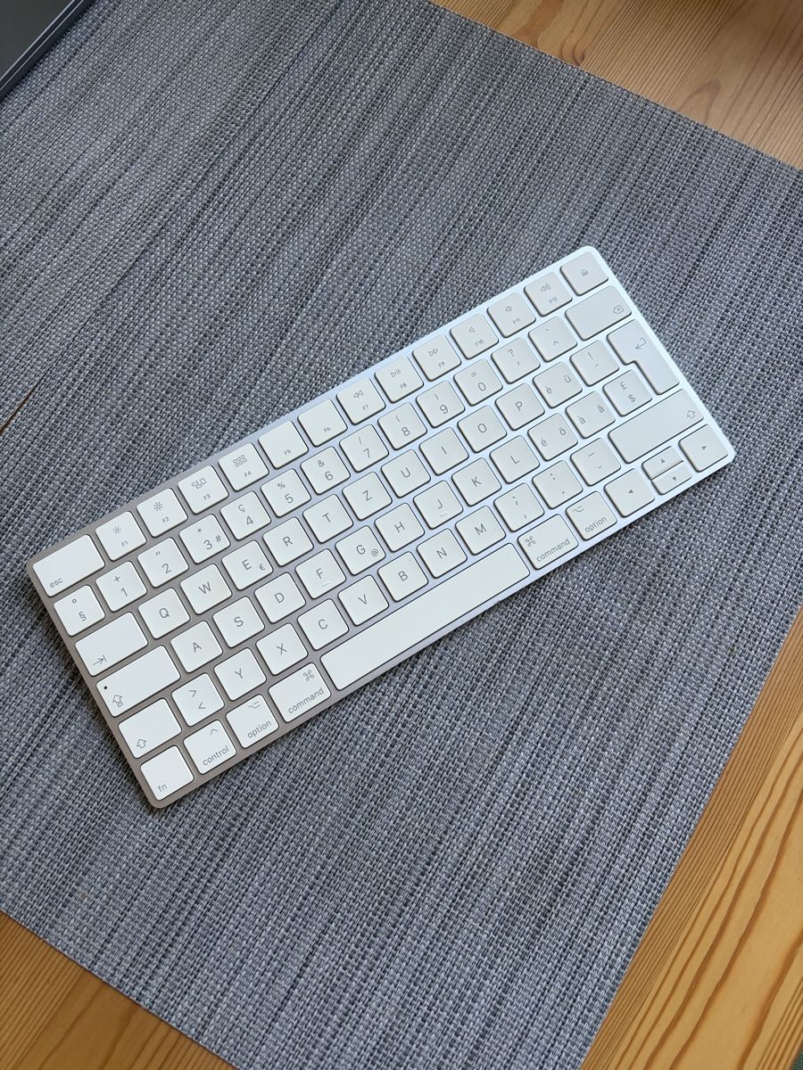 Apple Tastiere: Apple Magic Keyboard Lightning – Usato da Basel venduto da Mr.Krabs1990