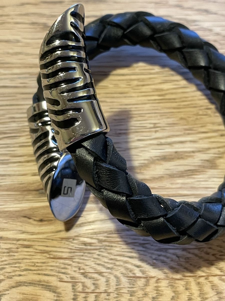 Bracciali & Braccialetti: Armband aus Leder und Stahl – Usato da Flawil venduto da Naphtali 3