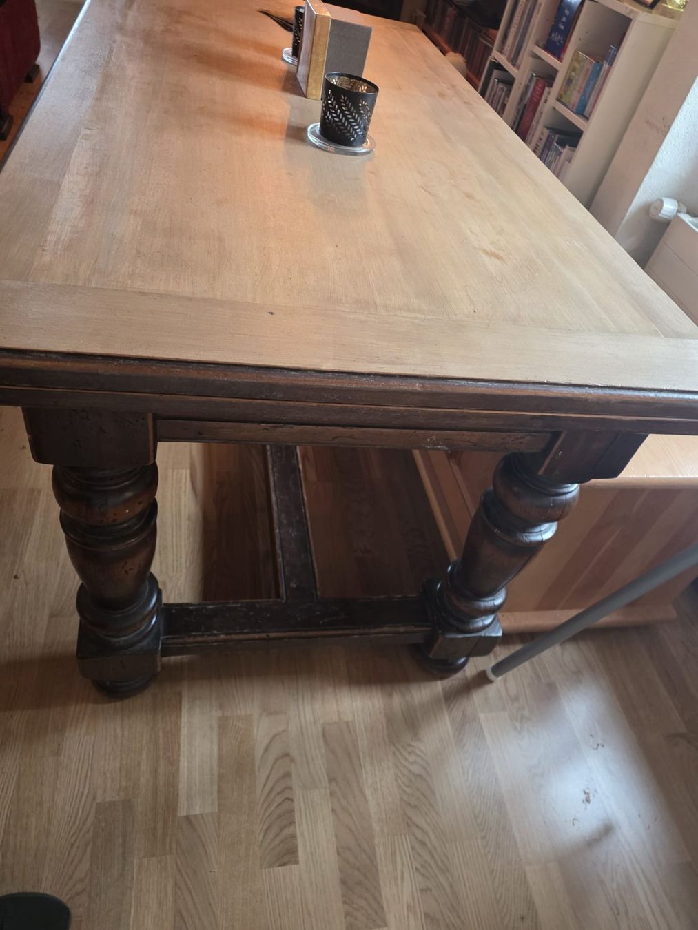 Tische: Magnifique table style renaissance anglaise - Chêne – Gebraucht aus Bernex von marlenestanning 7