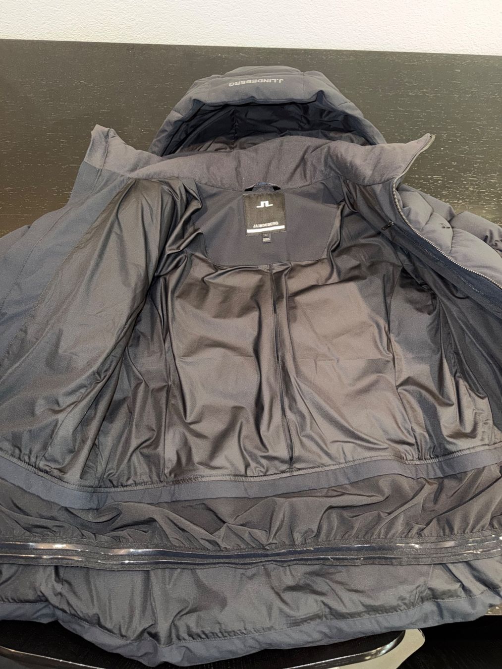 Lindeberg Giacche: J.Lindeberg Puffer Jacket - Stylish & Warm Winter Coat – Usato da Felsberg venduto da Peter.jurga 3
