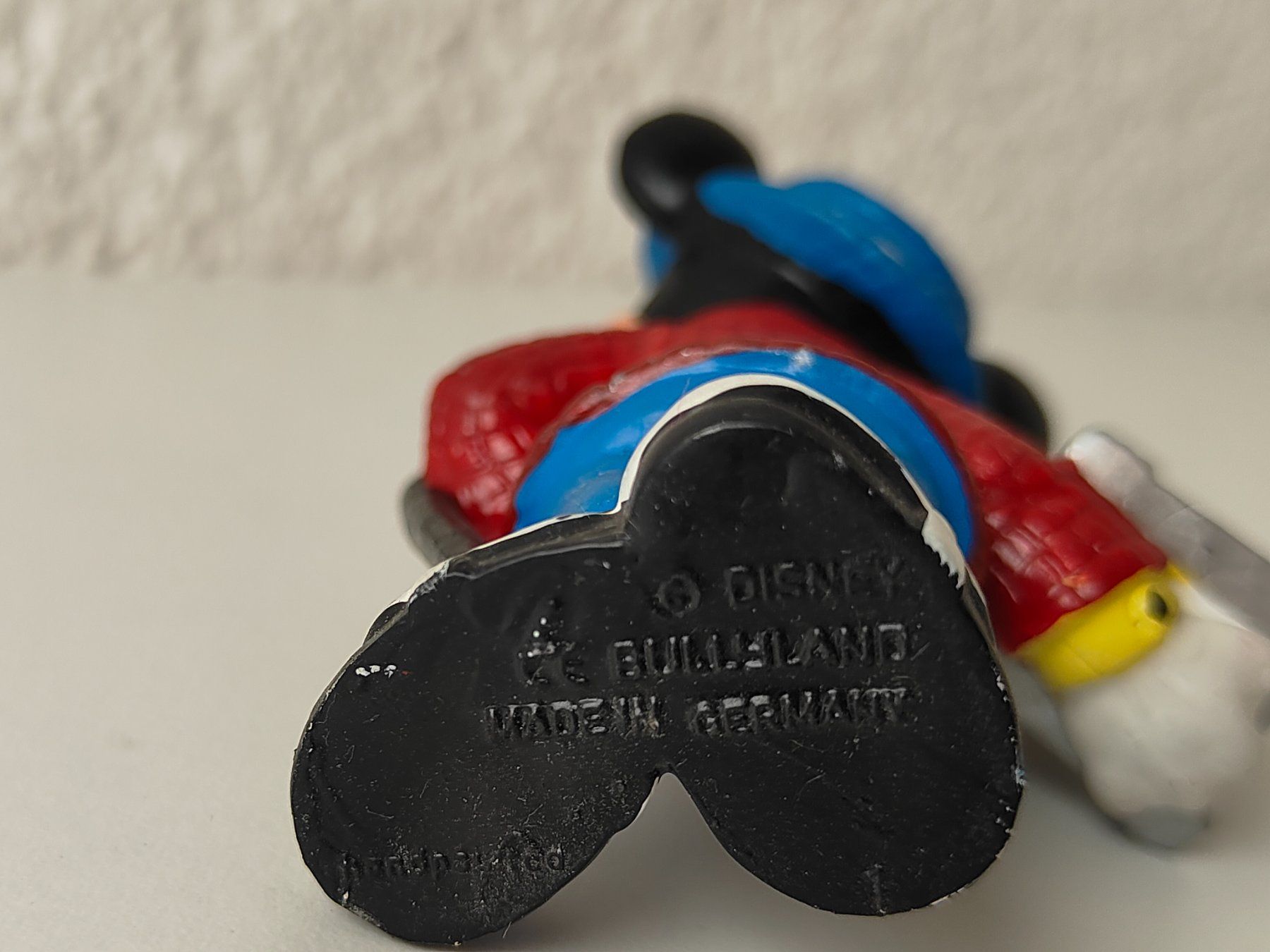 Bullyland Statuette: Bullyland Mickey Mouse Disney 1992 unbespielt Eiffelturm – Usato da Thalwil venduto da FigurenFreunde 2