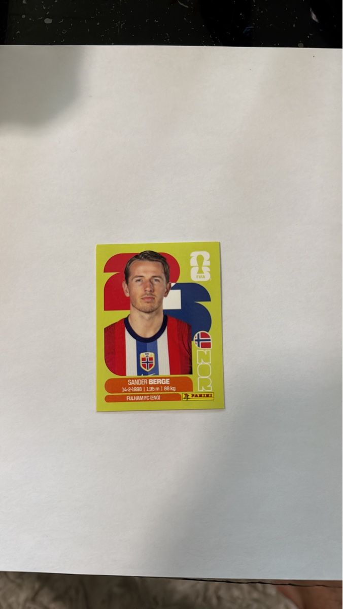 Panini Cartes à collectionner: Sander Berge Adrenalyn NOR 11 – Neuf (Voir description) à Zürich par Maeckes