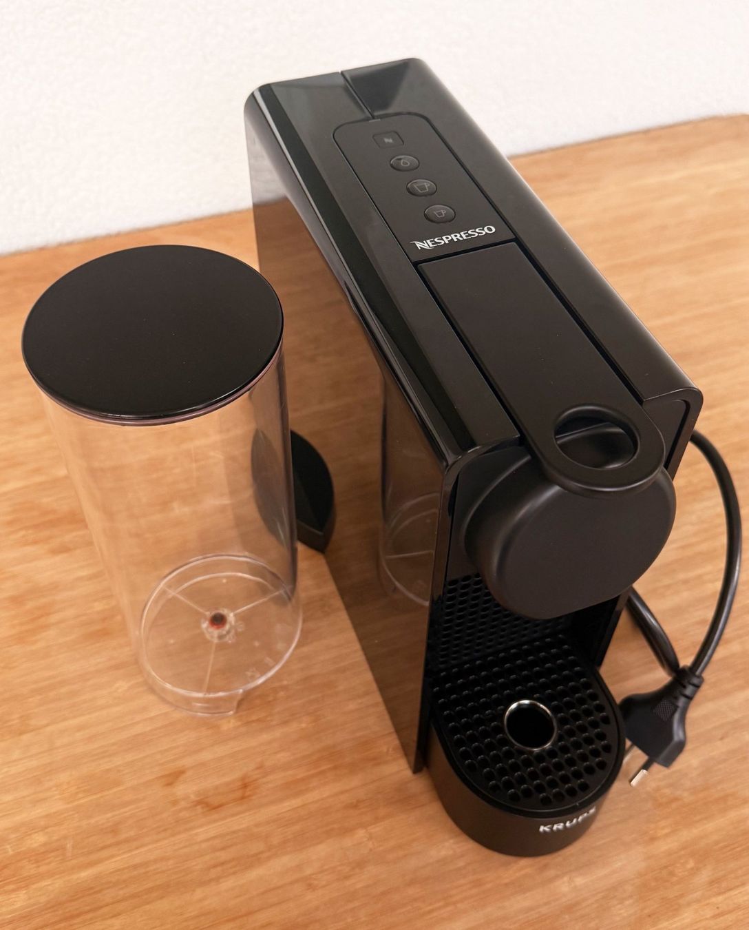 Krups Macchine per caffè & Macchine per espresso: Krups Nespresso Kaffeemaschine – Usato da Attinghausen venduto da 77M. 2