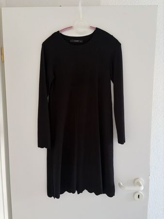 Damen Kleid schwarz Grösse M Hallhuber Langarm Welle Saum