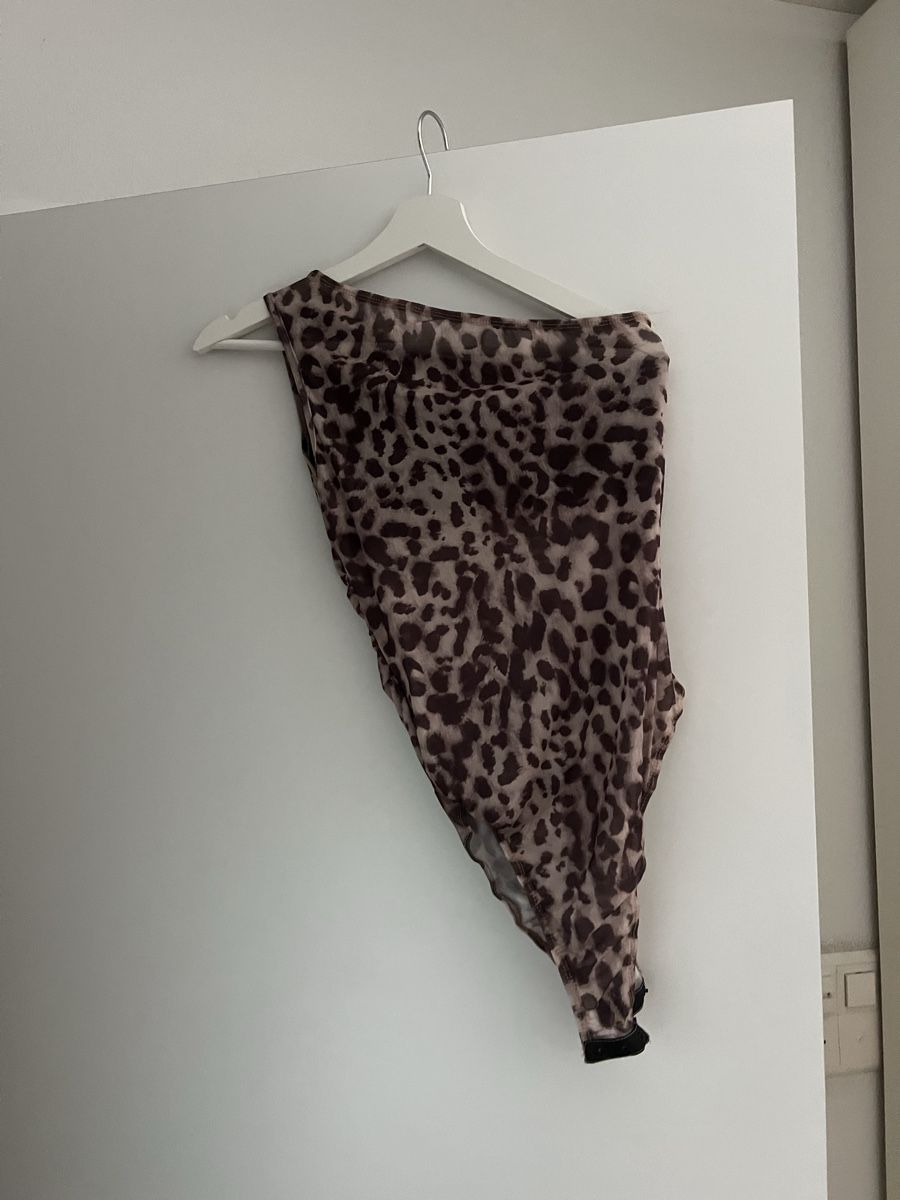 Camicette: One-Shoulder Leo Print Grösse S  – Usato da Wettingen venduto da Jaaani 1