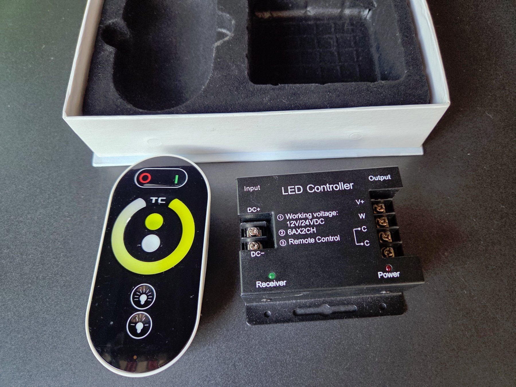 Sistema di controllo: LED Controller 2x6A, 12-24V, Fernbedienung – Usato da Windisch venduto da birdy_one 3