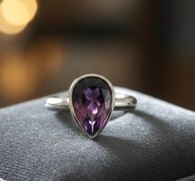 Silberring(925) mit facettiertem,Tropfenform Amethyst Zirkon