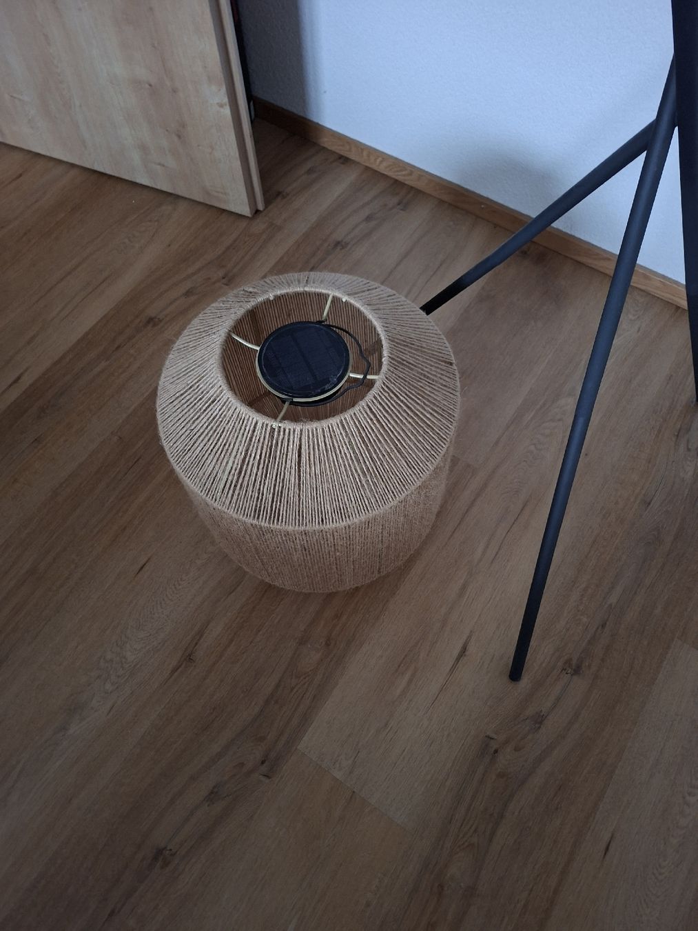 Lampade: Moderne Stehlampe mit Jute-Schirm, Höhe 130 cm – Usato da Sommeri venduto da san_pwq8 3