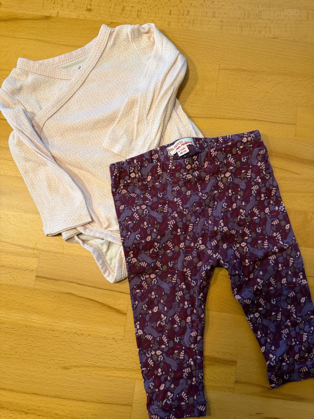 Lotti & Set di vestiti: Kleiderset Mädchen 62/68 – Usato da Niedermuhlern venduto da ste_c5h9