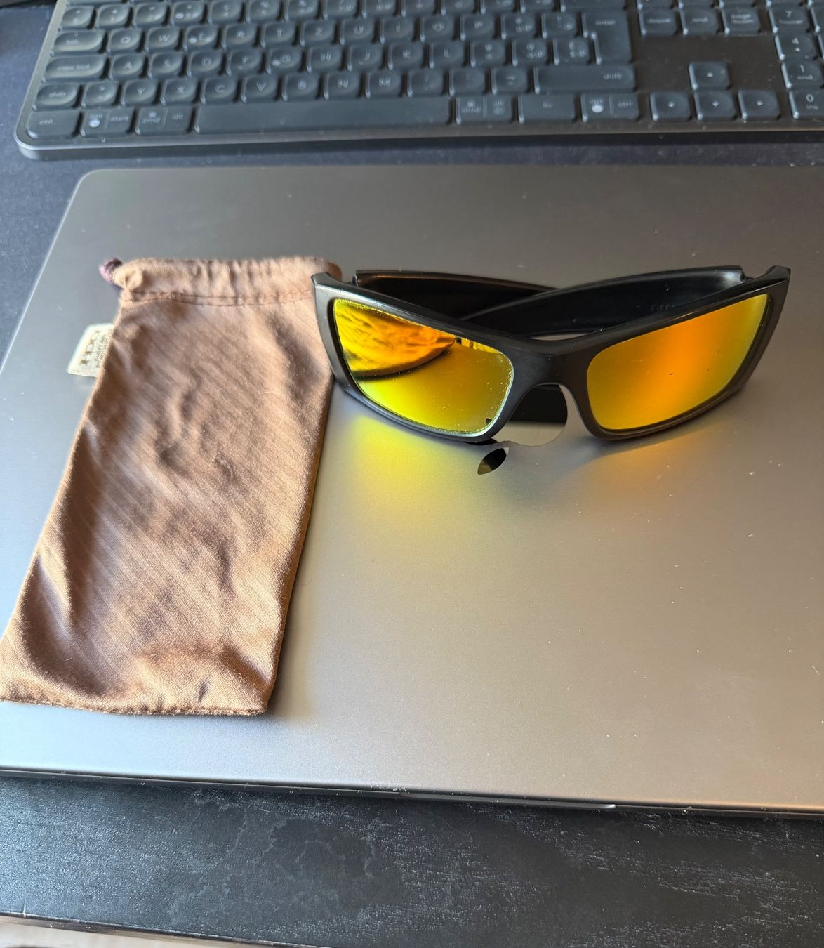 Brillen & Gläser: Oakley Fuel Cell (Prizm Ruby Iridium) – Gebraucht aus Zürich von Fuentes