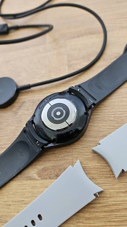 Samsung Smartwatch: Samsung Galaxy Watch 5 – Gebraucht aus Krattigen von nr- 1