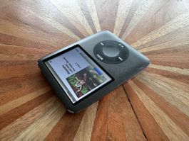 Apple iPod Nano 3 8GB Space Grey mit Ladekabel