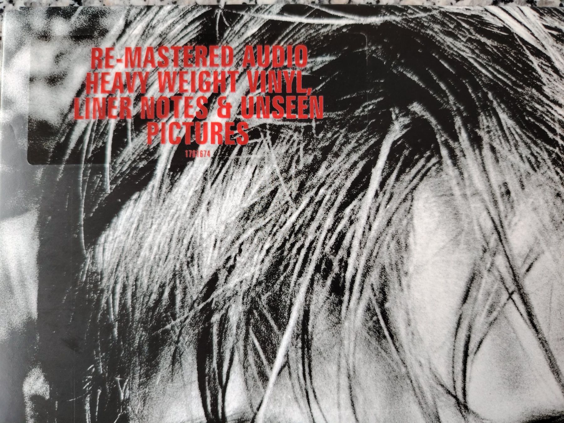 Dischi in vinile: U2 War Vinyl LP mit Booklet – Nuovo (secondo la descrizione) da Arlesheim venduto da stickyfingers1 4
